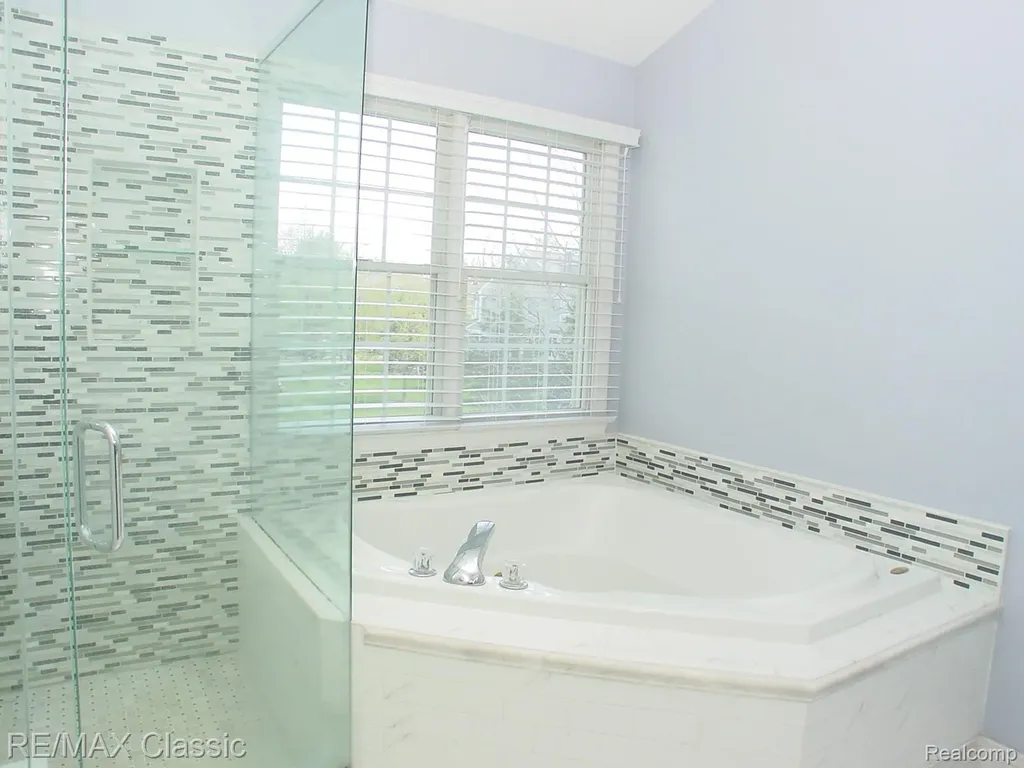 26426 Island Lake Drive Novi City MI 48374