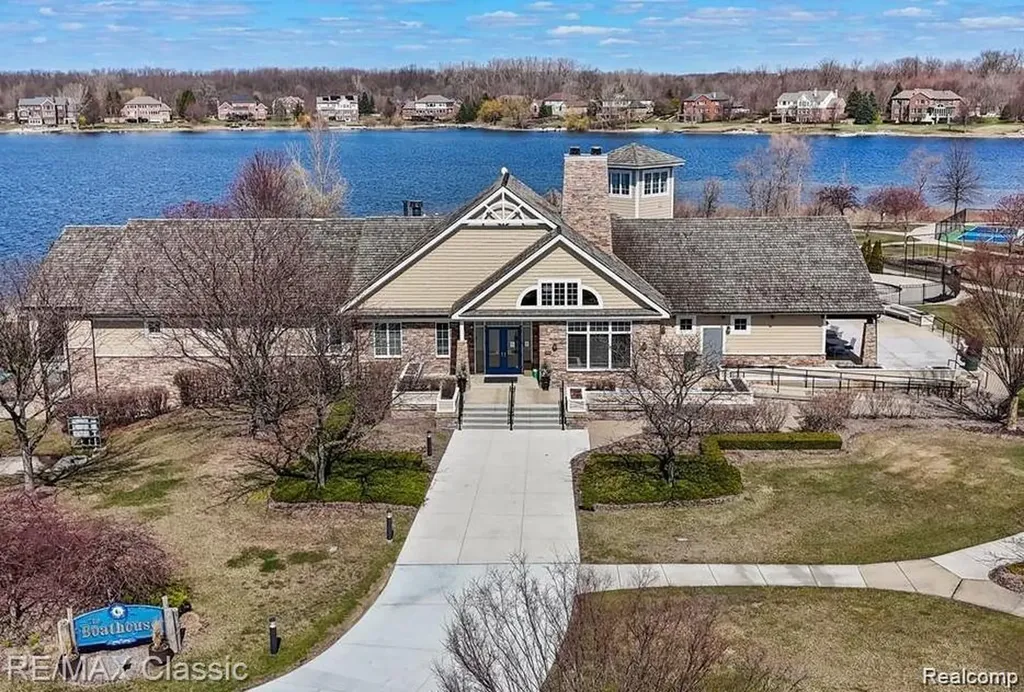 26426 Island Lake Drive Novi City MI 48374