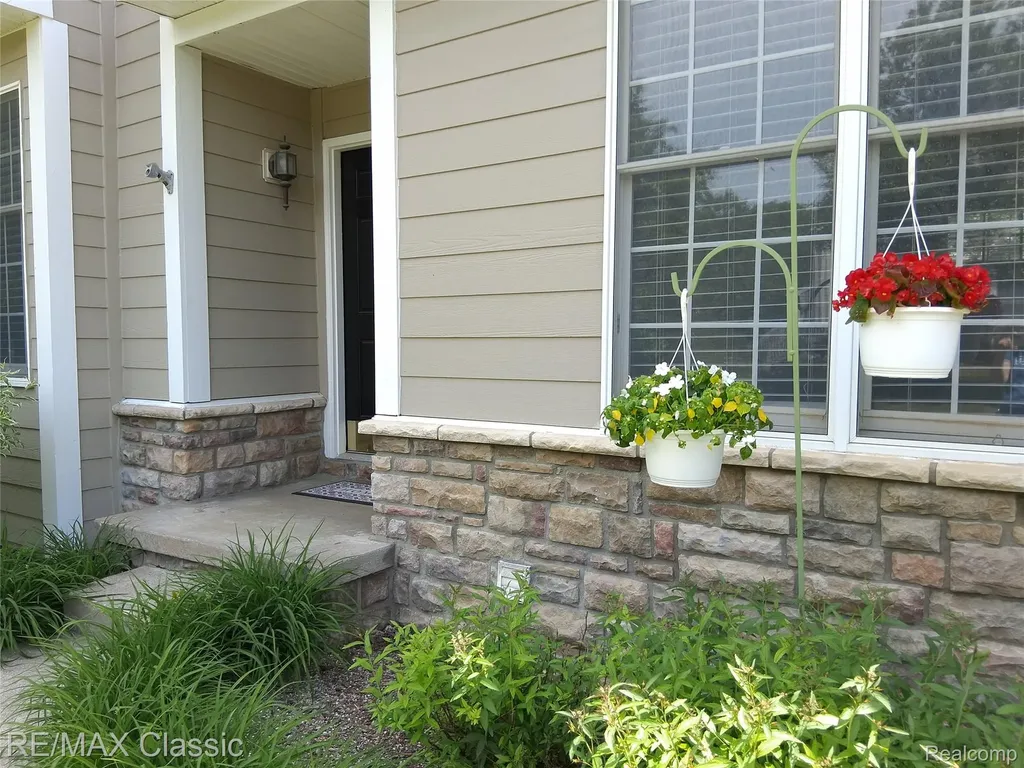 26426 Island Lake Drive Novi City MI 48374