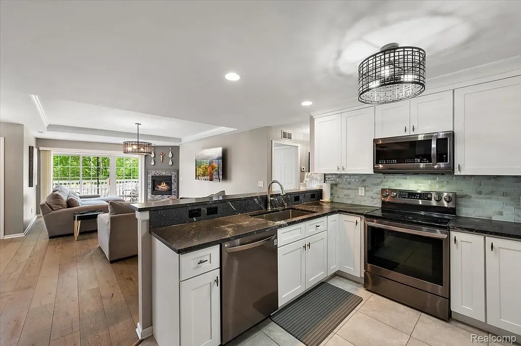 14575 Moravian Manor Circle Sterling Heights City MI 48312