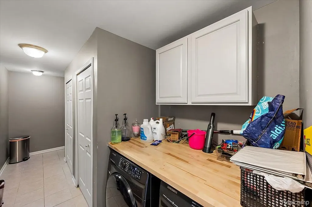 14575 Moravian Manor Circle Sterling Heights City MI 48312