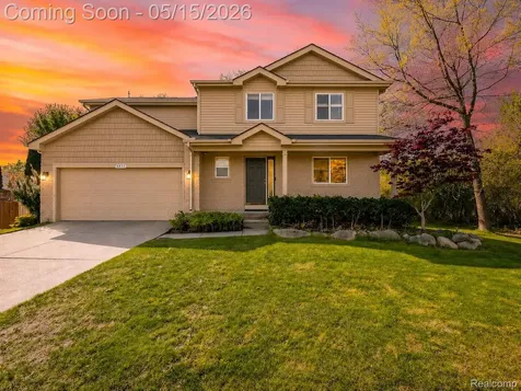 6655 Wedgewood Court Waterford Charter Township MI 48327