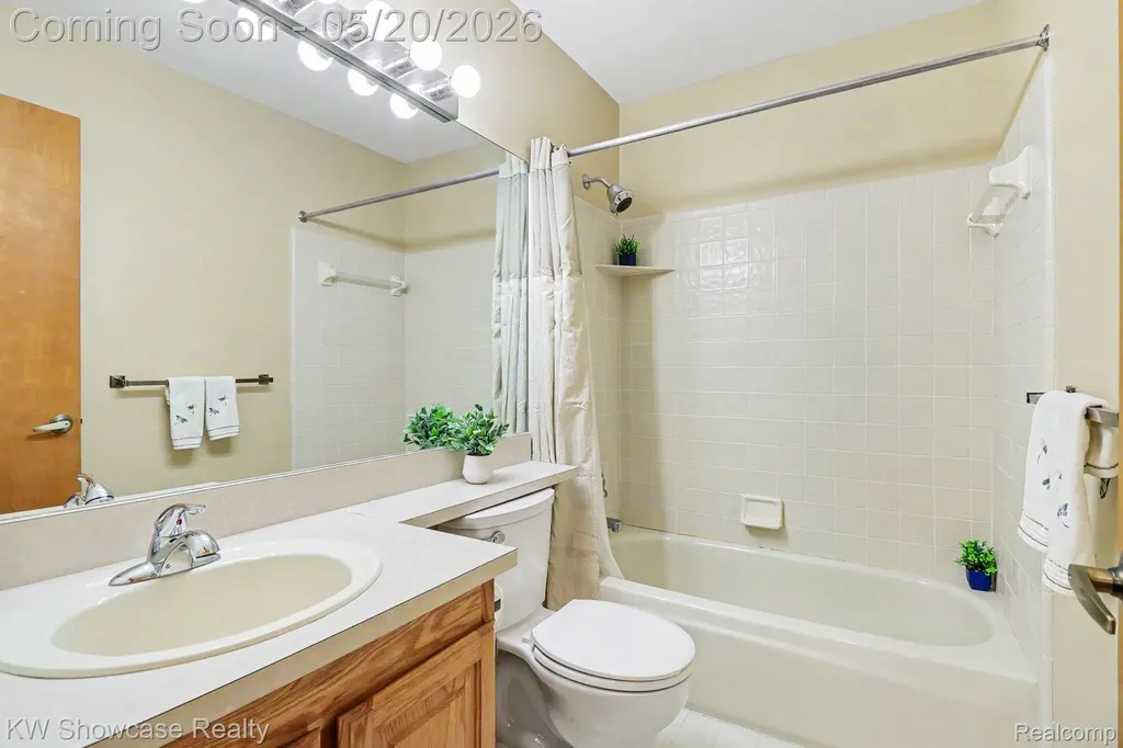 10100 Abrams Fork Brighton Township MI 48114