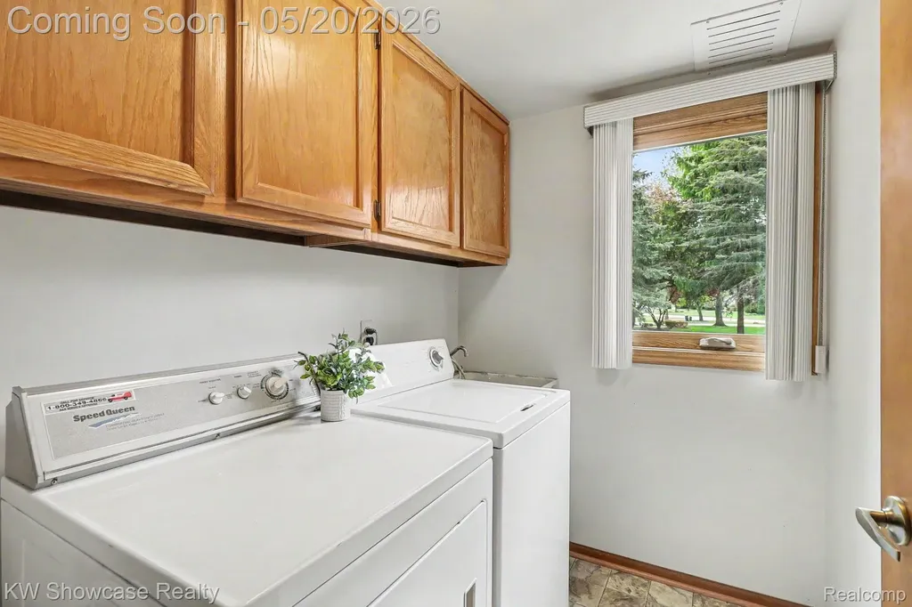 10100 Abrams Fork Brighton Township MI 48114