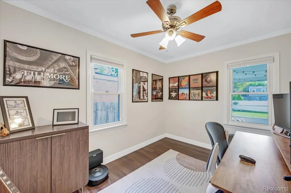 2934 N Altadena Avenue Royal Oak City MI 48073