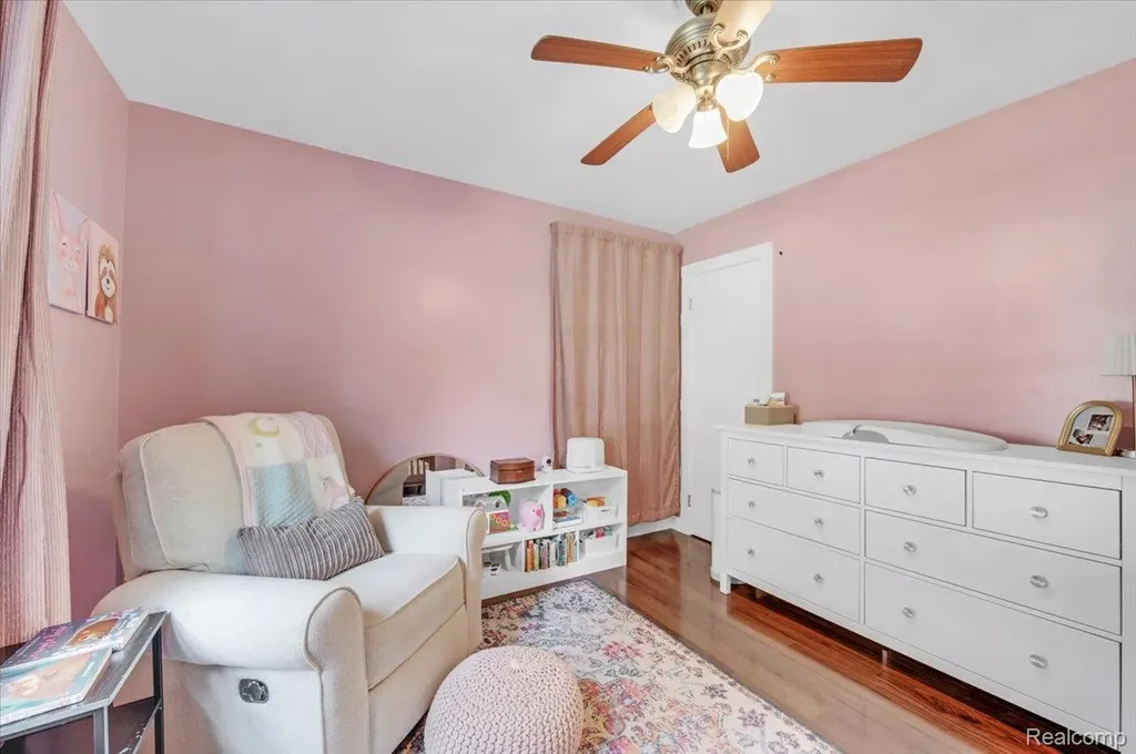 2934 N Altadena Avenue Royal Oak City MI 48073