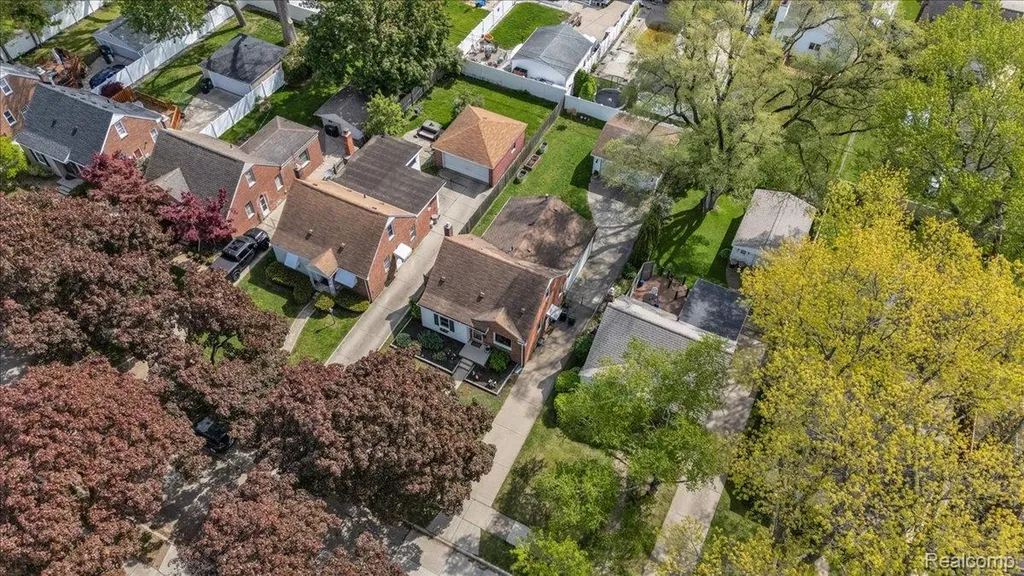 2934 N Altadena Avenue Royal Oak City MI 48073