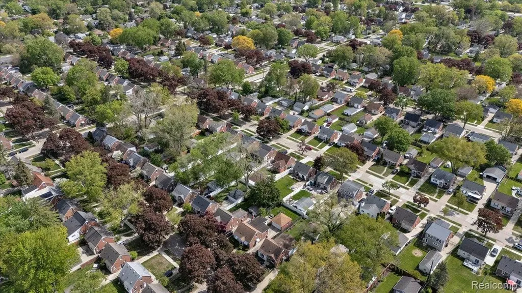 2934 N Altadena Avenue Royal Oak City MI 48073