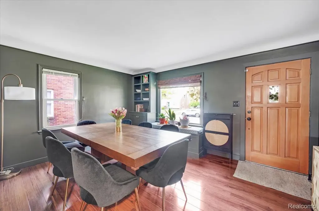 2934 N Altadena Avenue Royal Oak City MI 48073