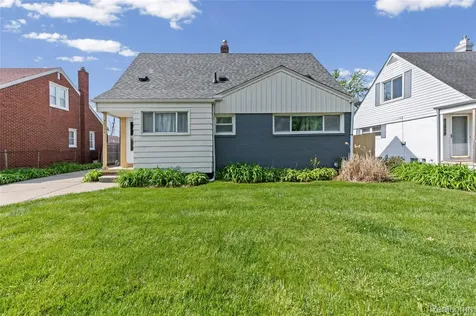 20704 Lancaster Street Harper Woods City MI 48225