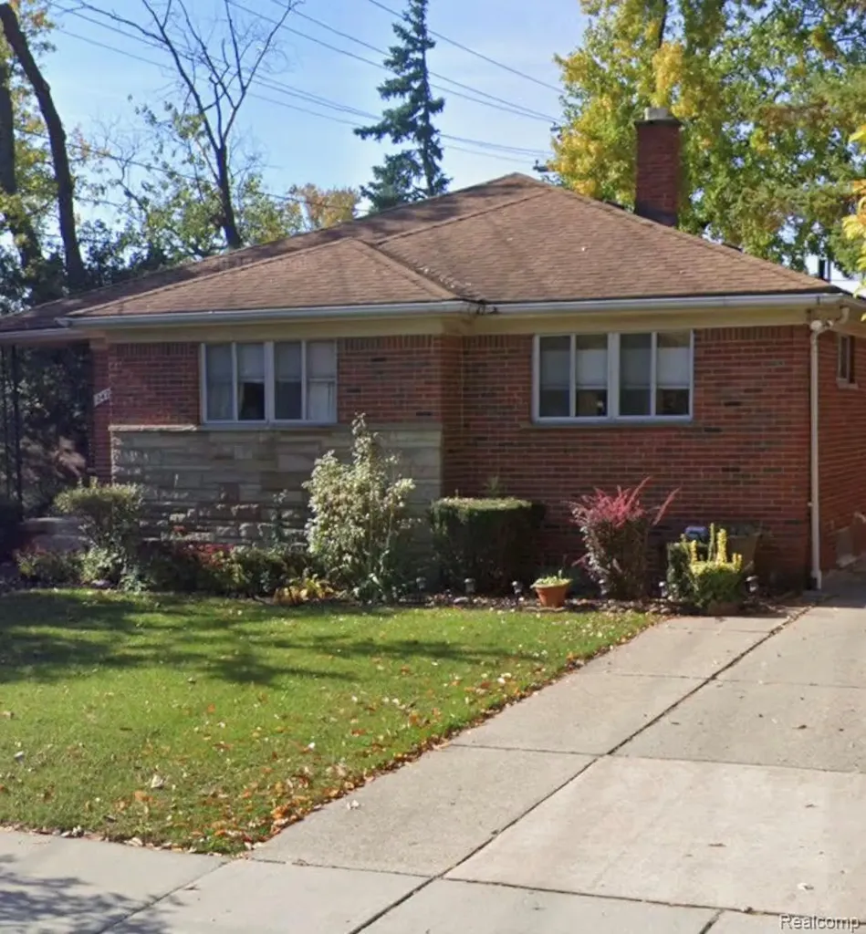 24231 Jerome Street Oak Park City MI 48237