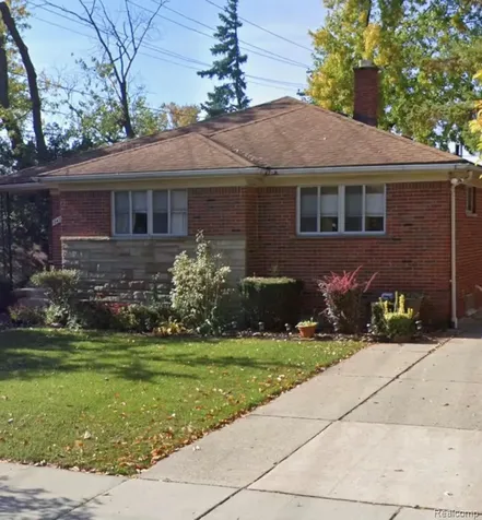 24231 Jerome Street Oak Park City MI 48237
