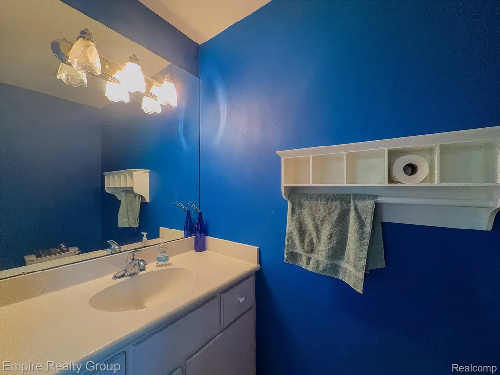 2111 Oak Terrace Groveland Township MI 48462