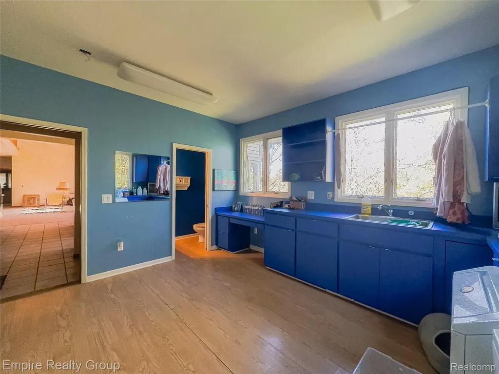 2111 Oak Terrace Groveland Township MI 48462