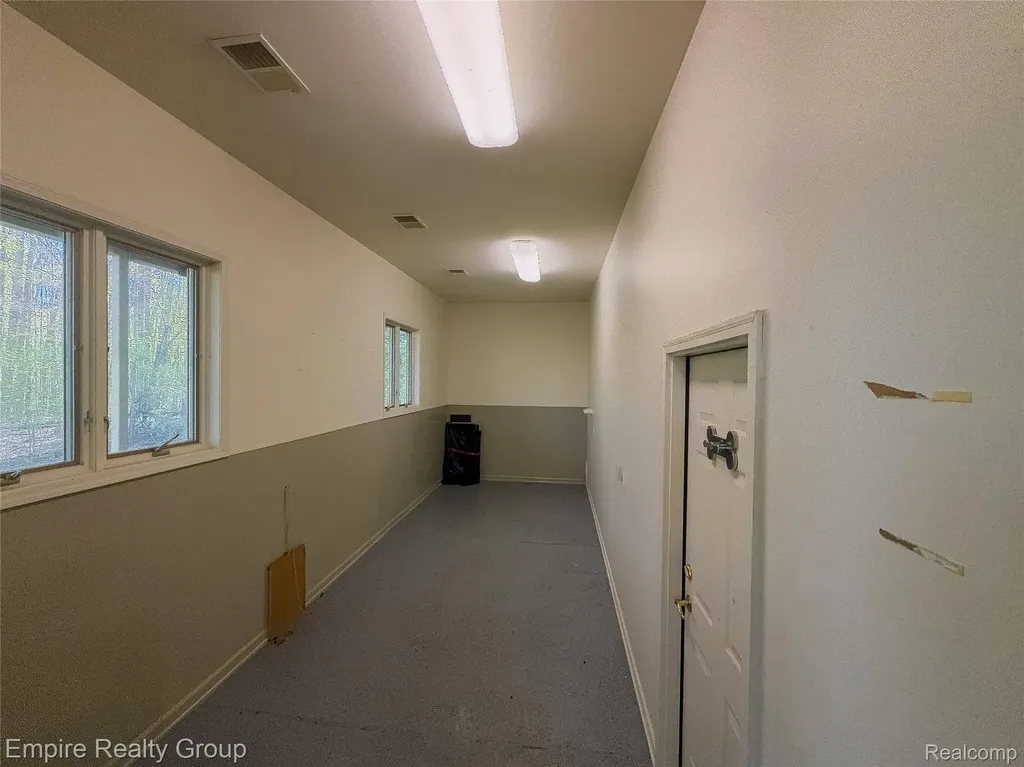 2111 Oak Terrace Groveland Township MI 48462