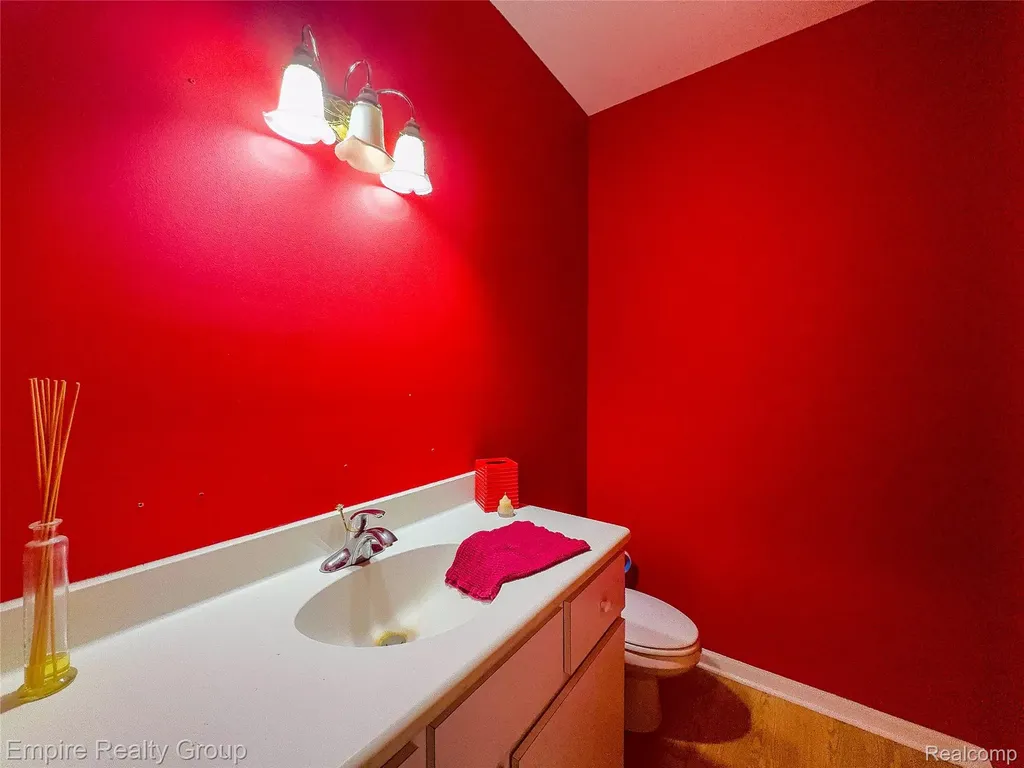 2111 Oak Terrace Groveland Township MI 48462