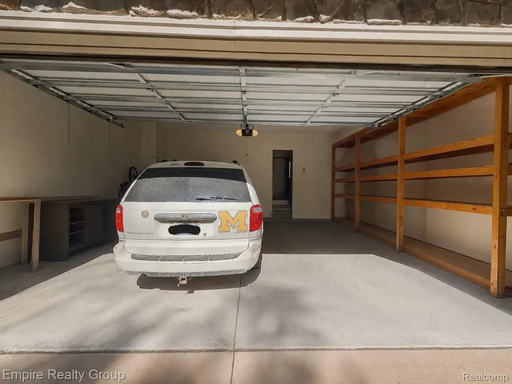 2111 Oak Terrace Groveland Township MI 48462