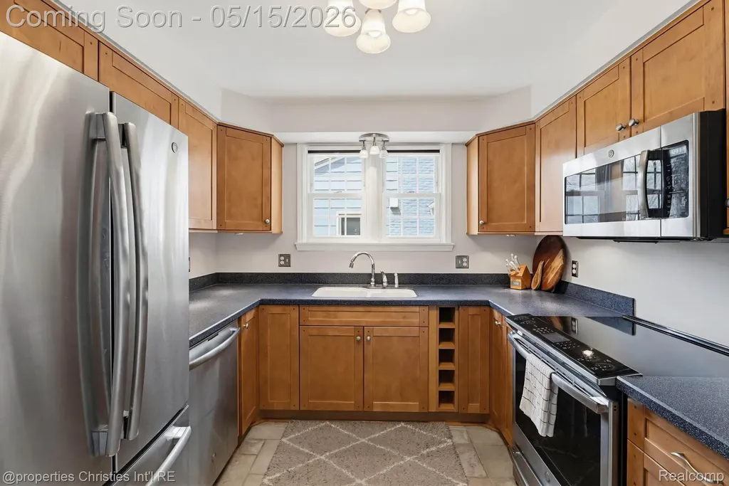 919 E Lincoln Avenue Royal Oak City MI 48067
