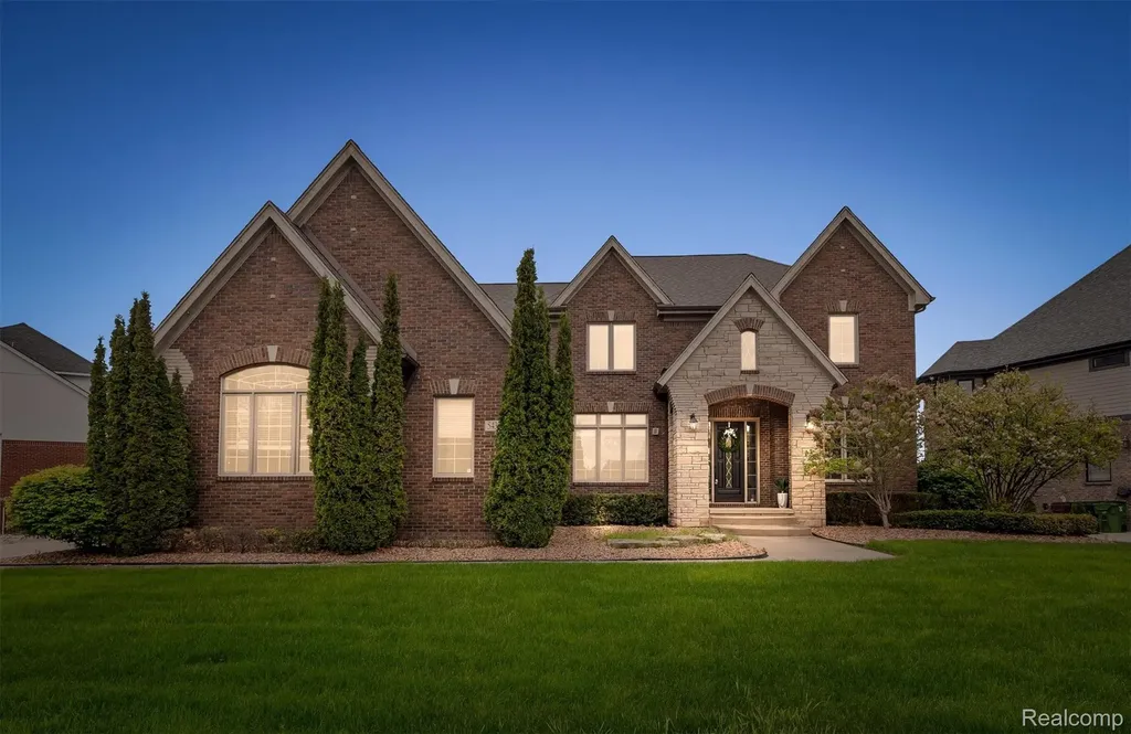 54381 Pelican Lane Shelby Charter Township MI 48315