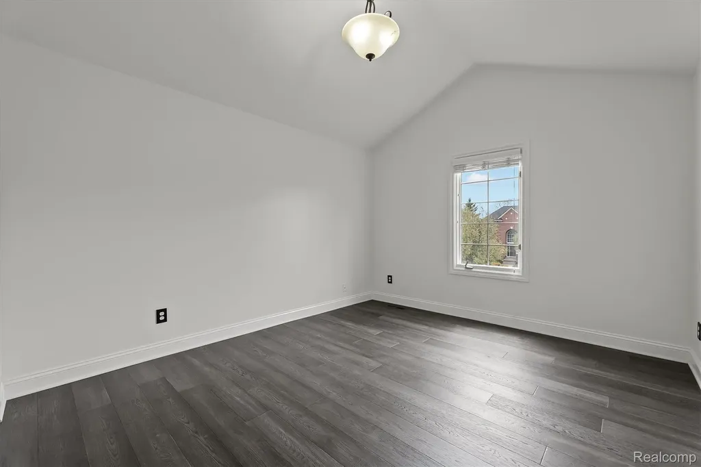 54381 Pelican Lane Shelby Charter Township MI 48315