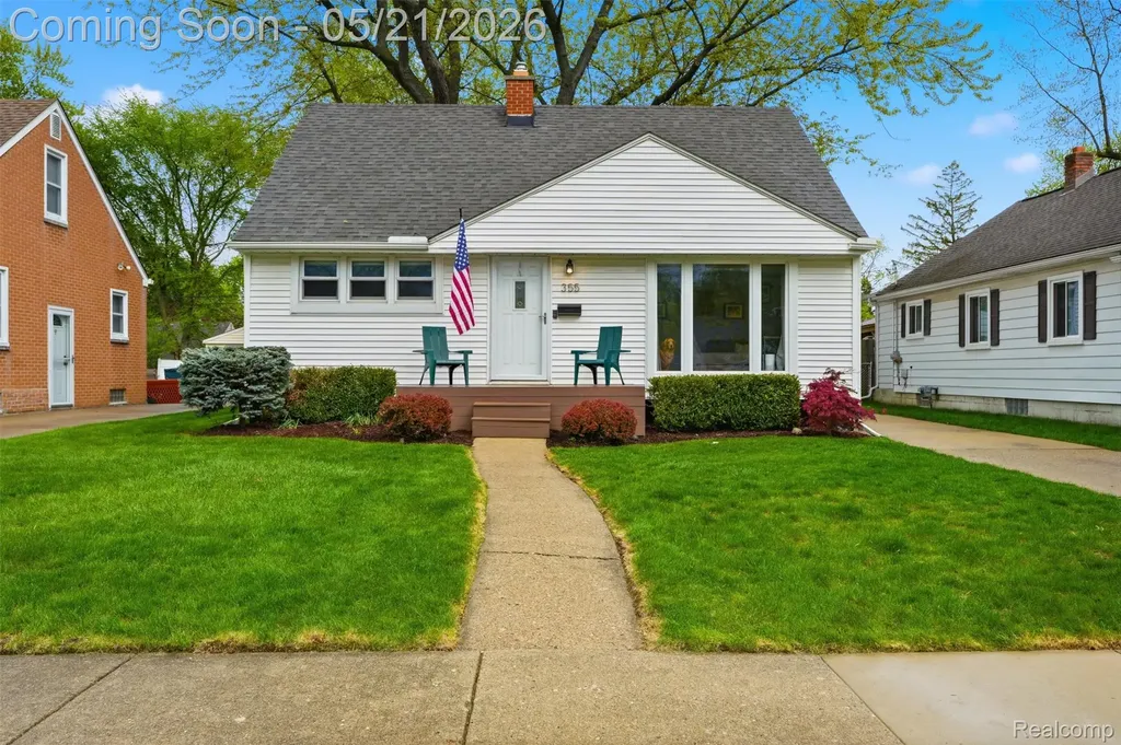 355 Gargantua Avenue Clawson City MI 48017