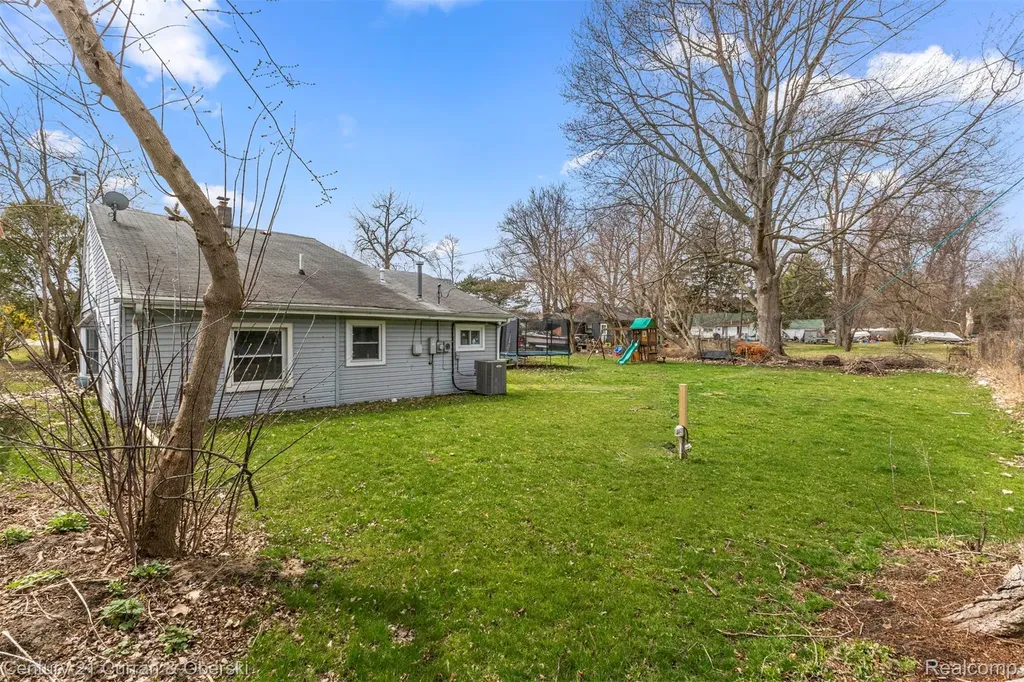 26891 Crocker Boulevard Harrison Charter Township MI 48045