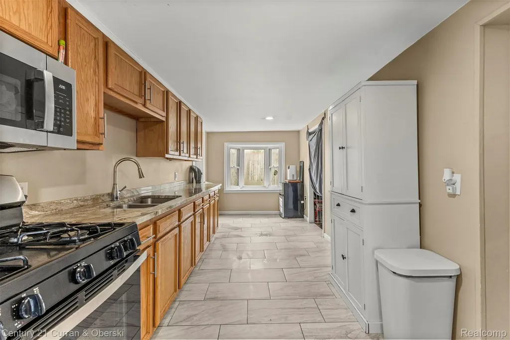 26891 Crocker Boulevard Harrison Charter Township MI 48045