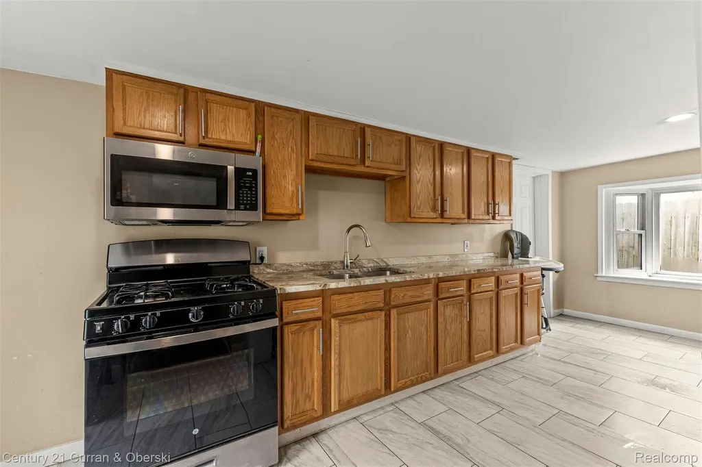26891 Crocker Boulevard Harrison Charter Township MI 48045