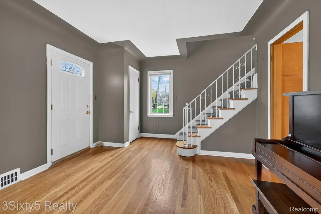 13164 Veronica Street Southgate City MI 48195