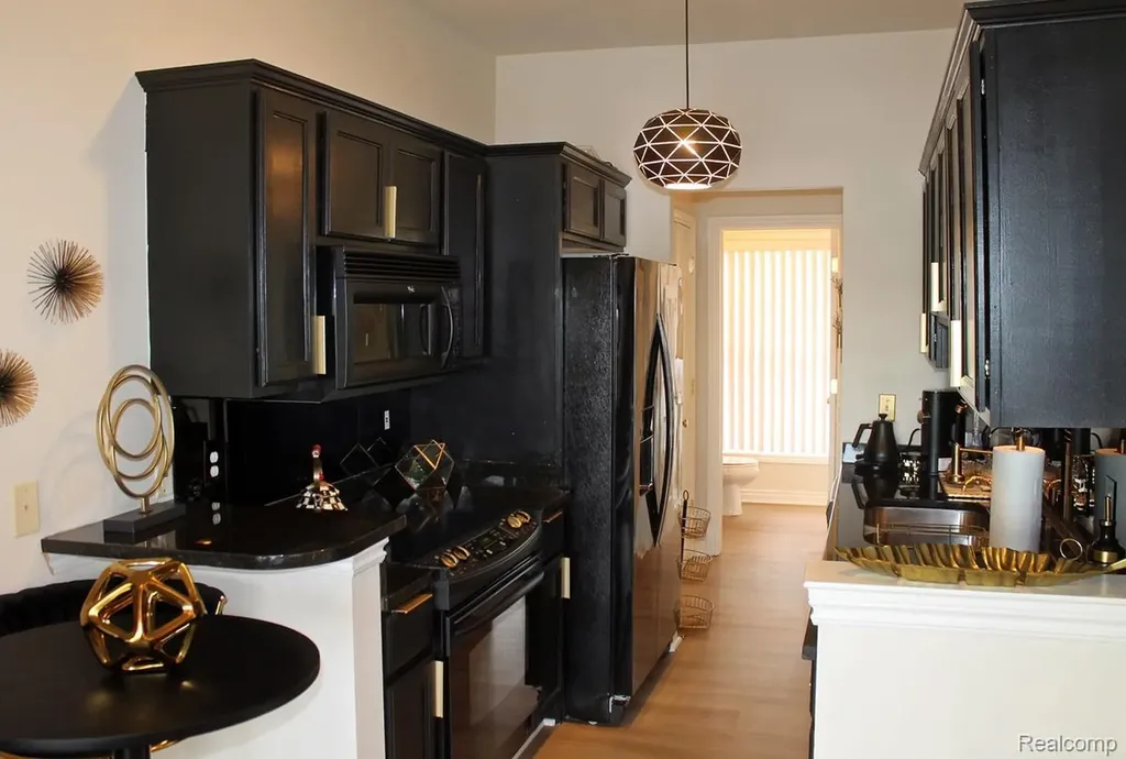 45411 N Stonewood Road Canton Charter Township MI 48187