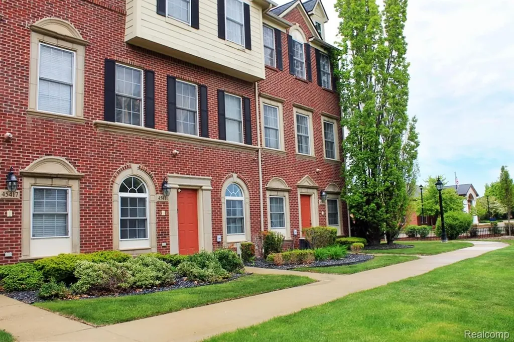 45411 N Stonewood Road Canton Charter Township MI 48187
