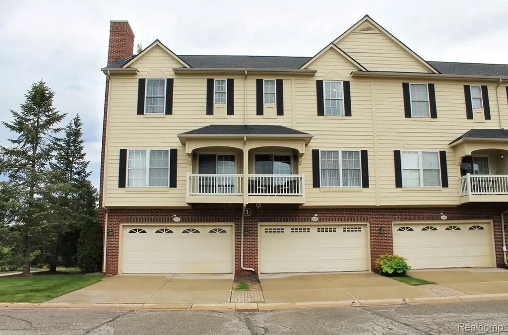 45411 N Stonewood Road Canton Charter Township MI 48187