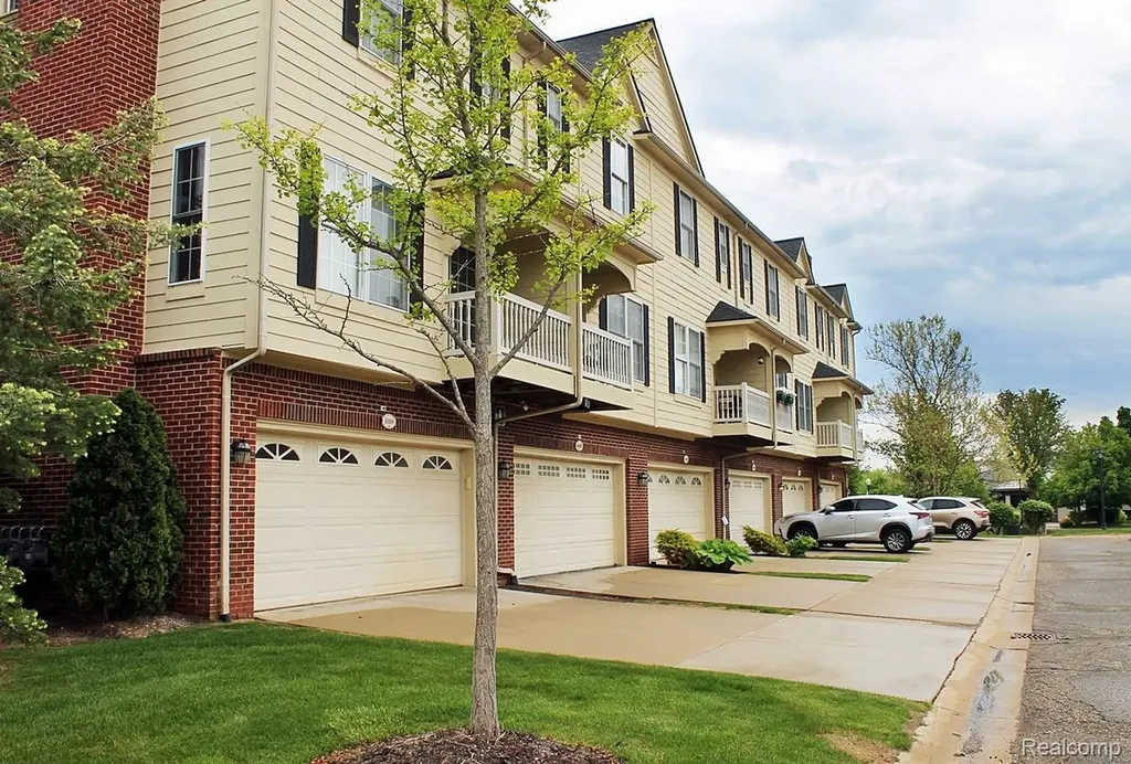 45411 N Stonewood Road Canton Charter Township MI 48187