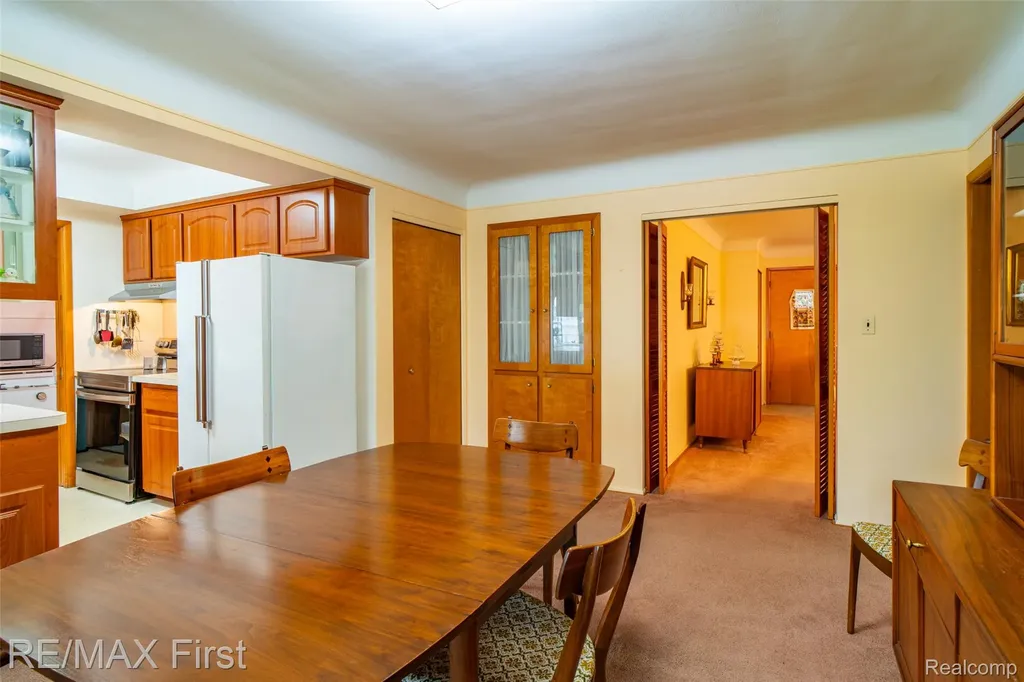 31308 Jay Drive Warren City MI 48093