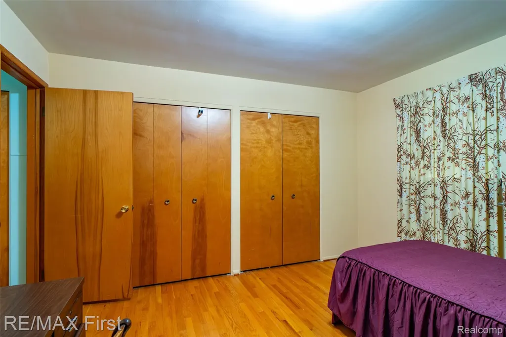 31308 Jay Drive Warren City MI 48093