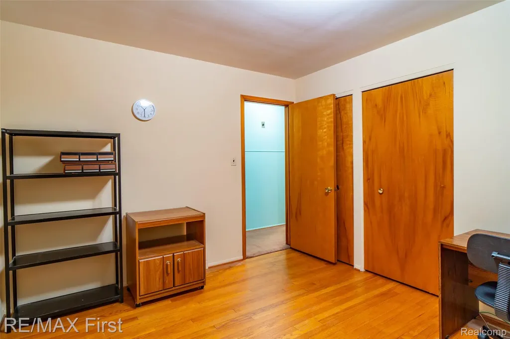 31308 Jay Drive Warren City MI 48093