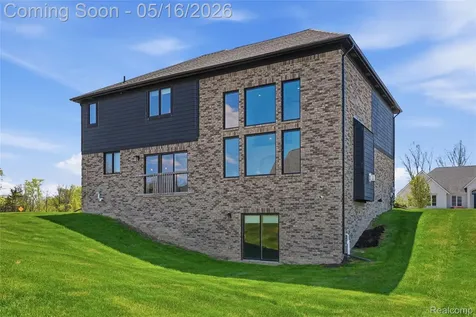 11963 Forest Brook Drive Washington Township MI 48094