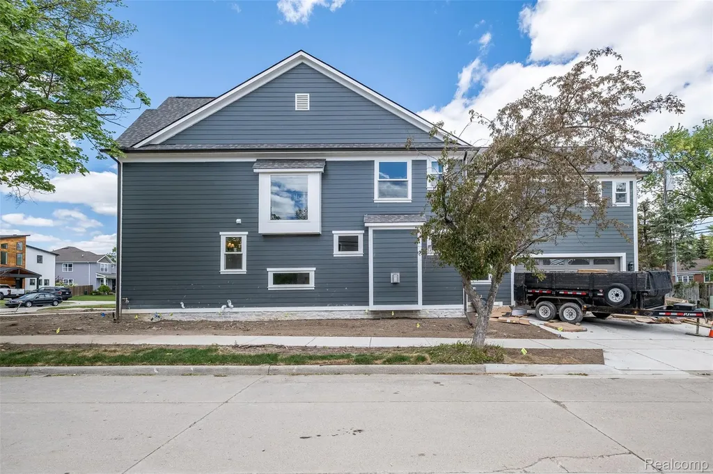 3800 Linwood Avenue Royal Oak City MI 48073