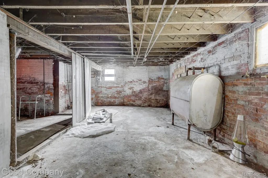 1728 Parker Street Detroit City MI 48214