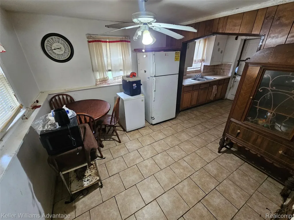 19760 Rowe Street Detroit City MI 48205