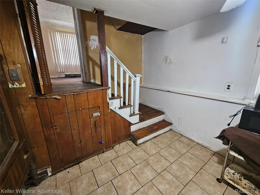 19760 Rowe Street Detroit City MI 48205