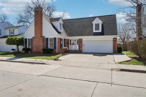 20600 Danbury Lane Harper Woods City MI 48225