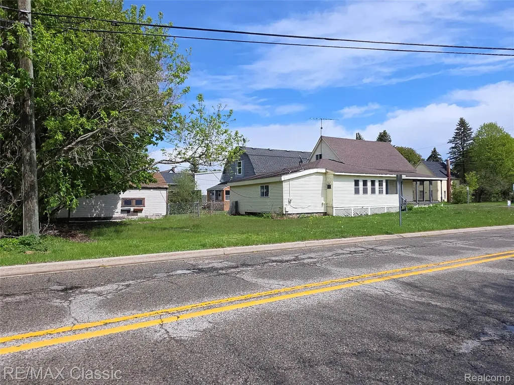 21 Broadway Street Oxford Village MI 48371