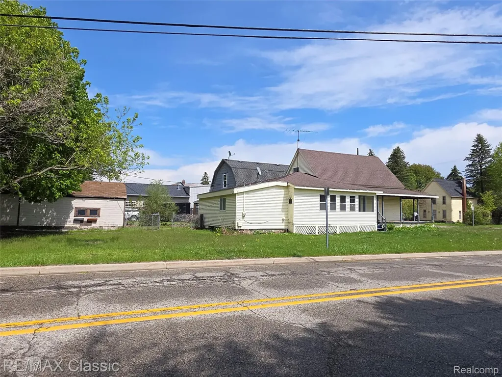 21 Broadway Street Oxford Village MI 48371