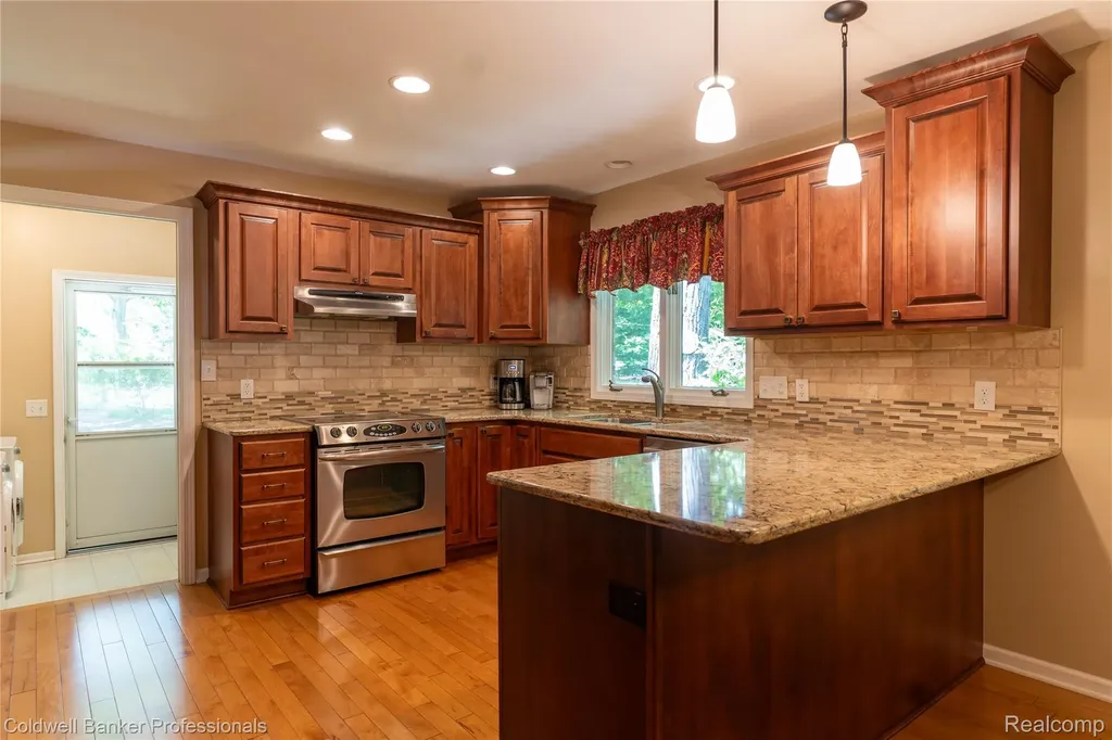 3969 Braeburn Drive Norton Shores City MI 49441