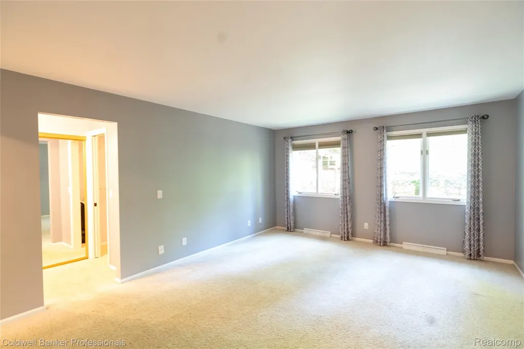 3969 Braeburn Drive Norton Shores City MI 49441