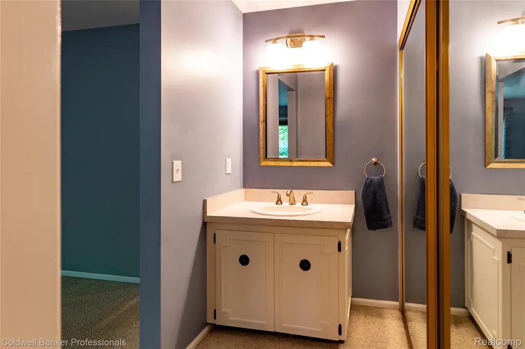 3969 Braeburn Drive Norton Shores City MI 49441