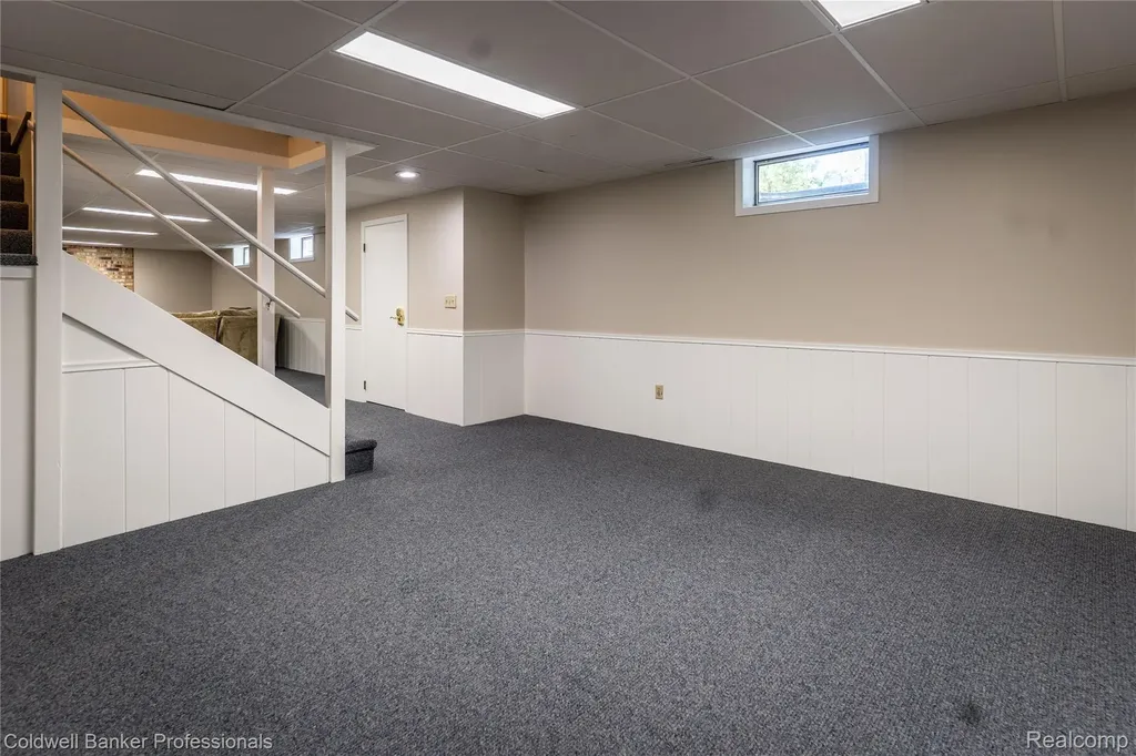 3969 Braeburn Drive Norton Shores City MI 49441