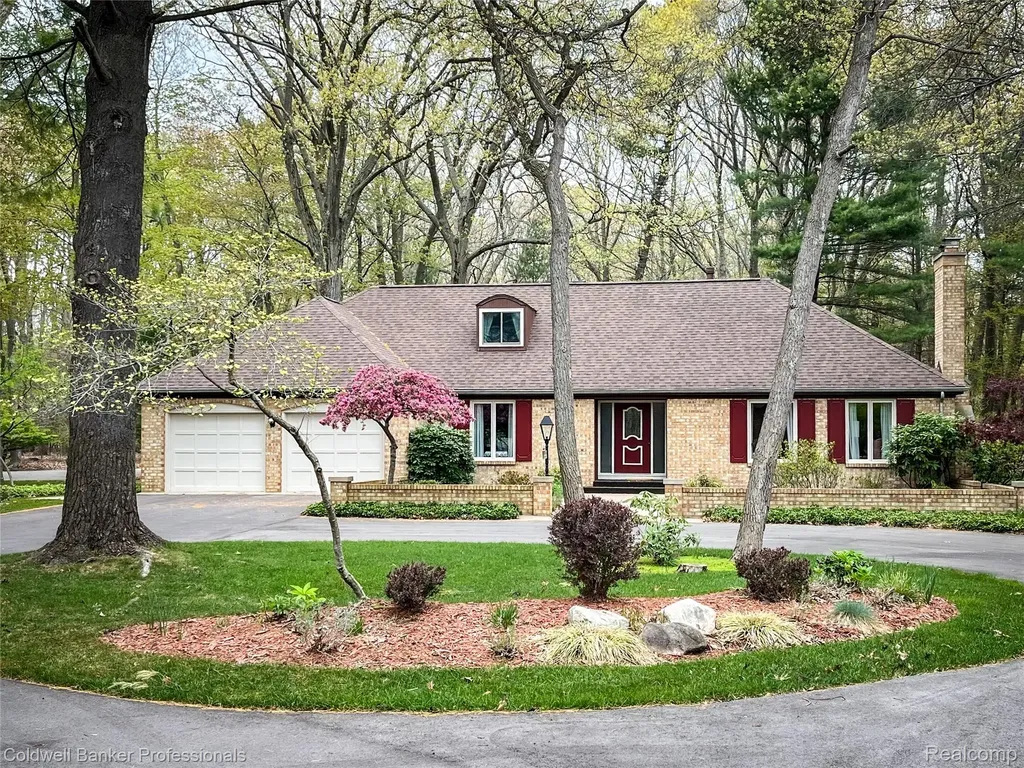 3969 Braeburn Drive Norton Shores City MI 49441