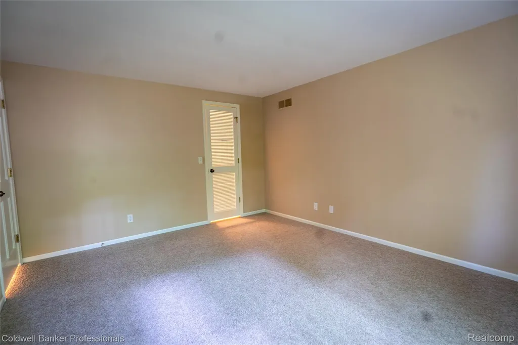 3969 Braeburn Drive Norton Shores City MI 49441